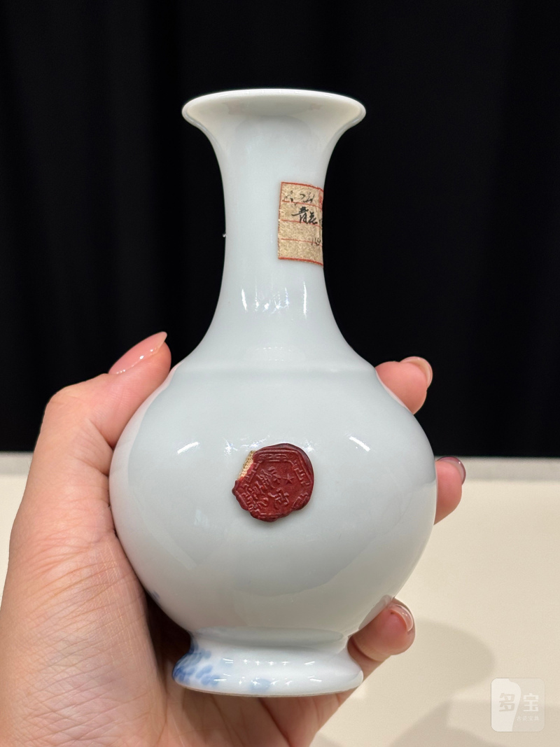 民国二十三年 王步风格青花花鸟纹瓶 - 图6